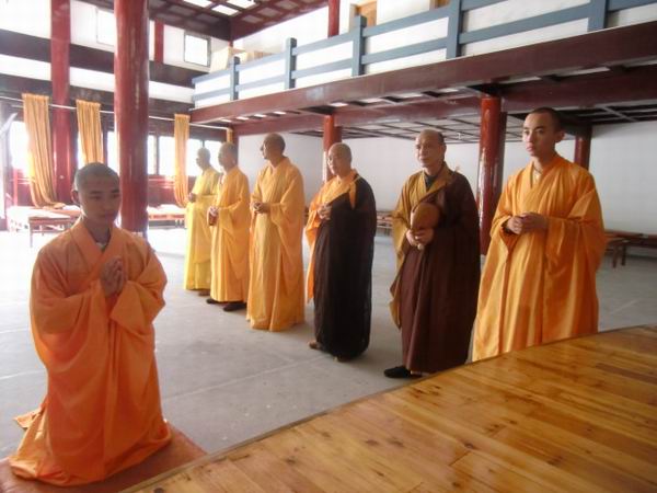 雁荡山能仁寺举行出家沙弥剃度仪式(图21)