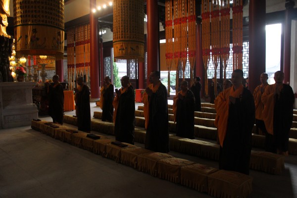 雁荡山能仁寺全体僧众为天津市塘沽災区受災同胞祈福(图9)