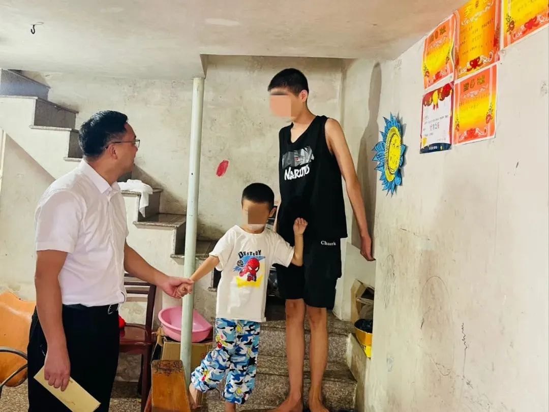 乐清统一战线开展“金秋助学”活动(图10) 图片